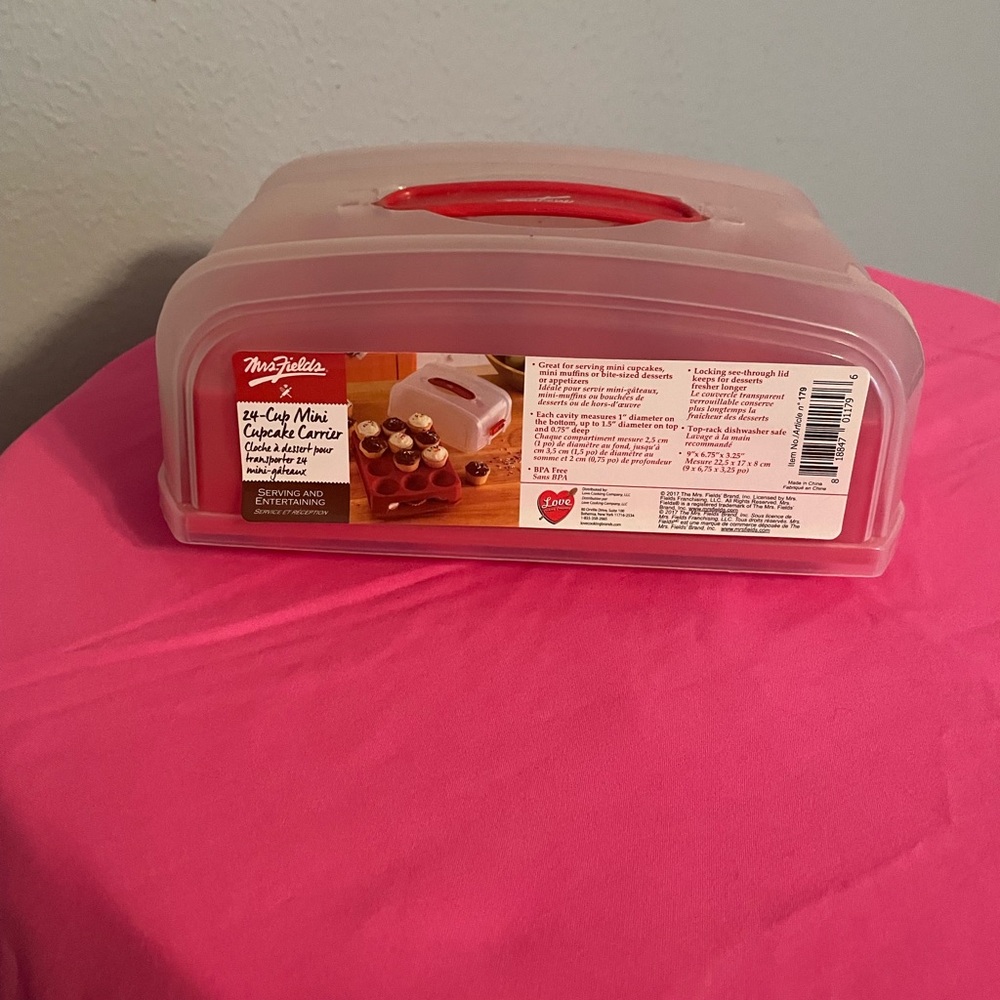 Mrs.Fields 24 Mini-Cupcake Carrier